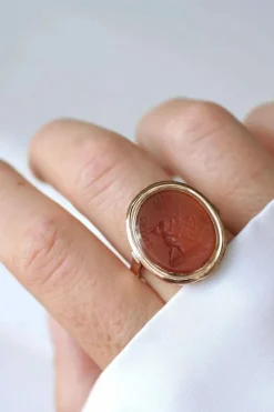Bague Ancienne Intaille or rose cornaline