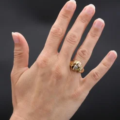 Bague ancienne lion en or et son diamant