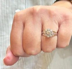 Bague ancienne marguerite or blanc et diamants
