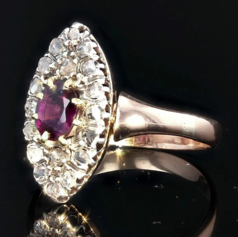 Bague ancienne marquise grenat et diamants