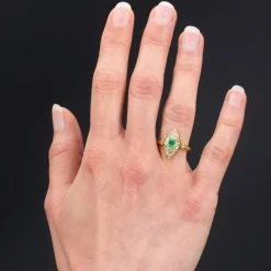 Bague ancienne marquise émeraude diamants