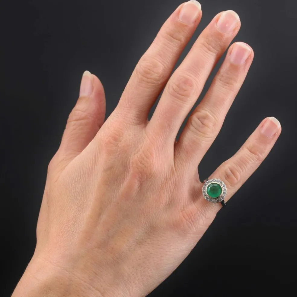 Bague ancienne émeraude diamants ronde