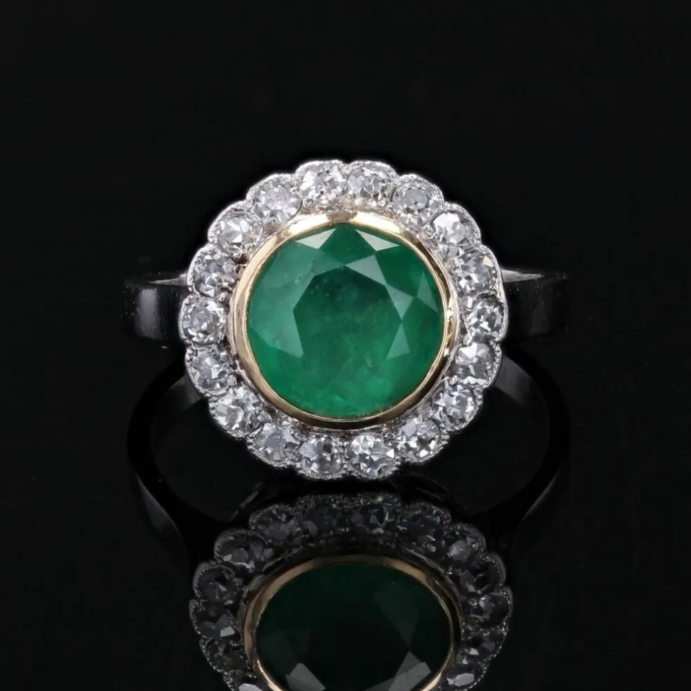 Bague ancienne émeraude diamants ronde