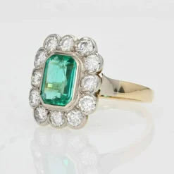 Bague ancienne émeraude et diamants rectangulaire