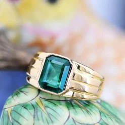 Bague ancienne émeraude jonc