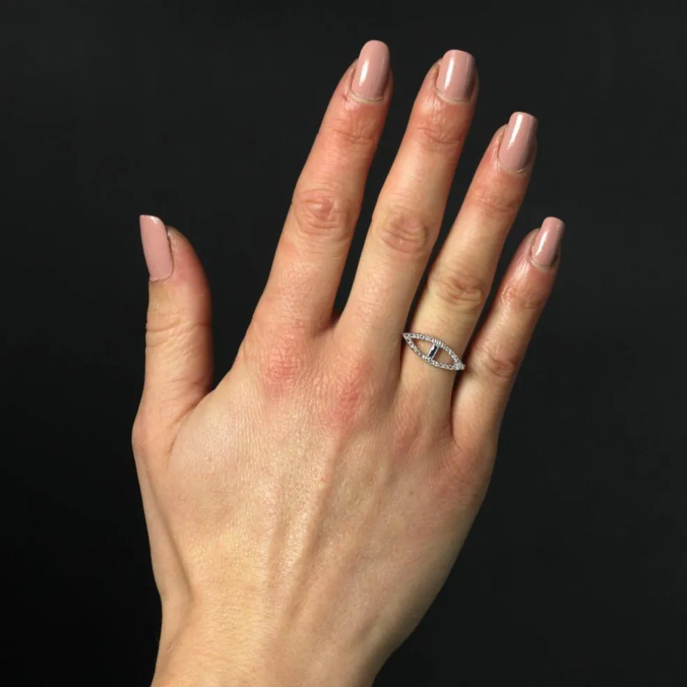 Bague ancienne navette diamants taillés en rose et saphirs