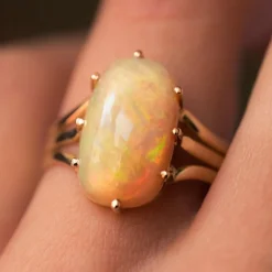 Bague ancienne Opale Australienne et Or