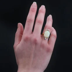 Bague ancienne opale et ses 2 diamants