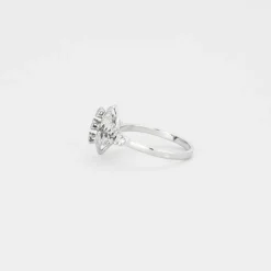 Bague ancienne or blanc 3 diamants