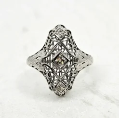 Bague ancienne or blanc diamants