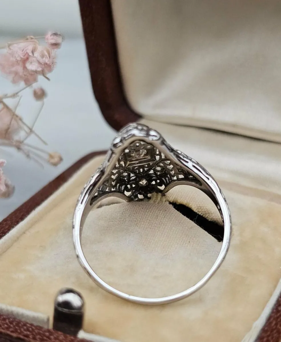 Bague ancienne or blanc diamants