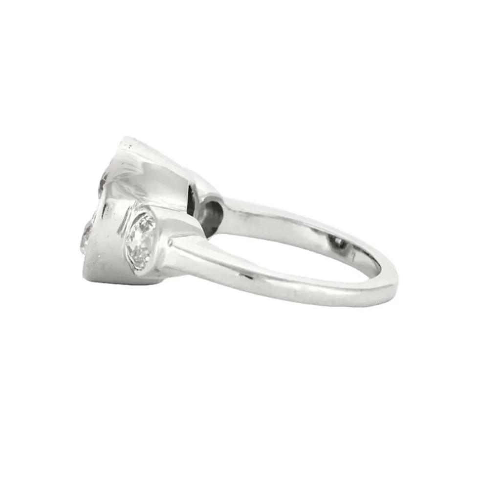 Bague ancienne or blanc et diamants