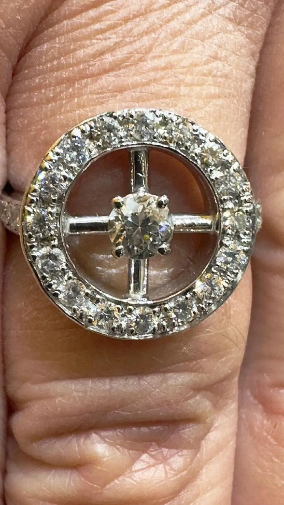 Bague ancienne or blanc et diamants