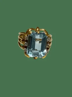 Bague ancienne or jaune aigue marine