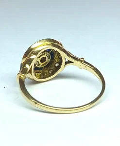 Bague ancienne or jaune et or gris, diamants et saphirs