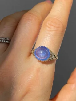 Bague ancienne or jaune et saphir