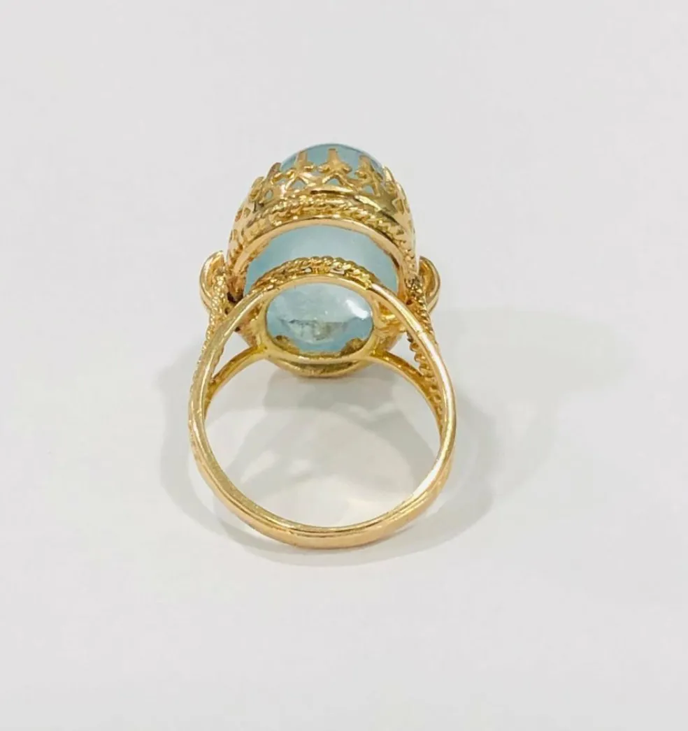 Bague ancienne or jaune et aigue marine