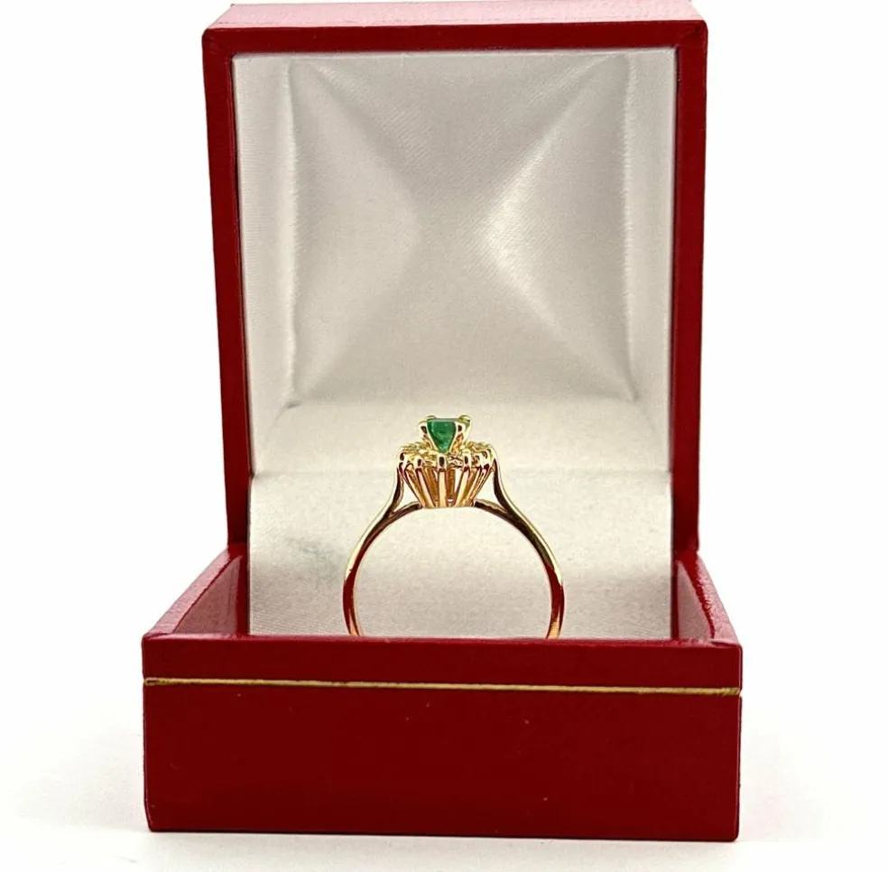 Bague ancienne or jaune émeraude et diamants