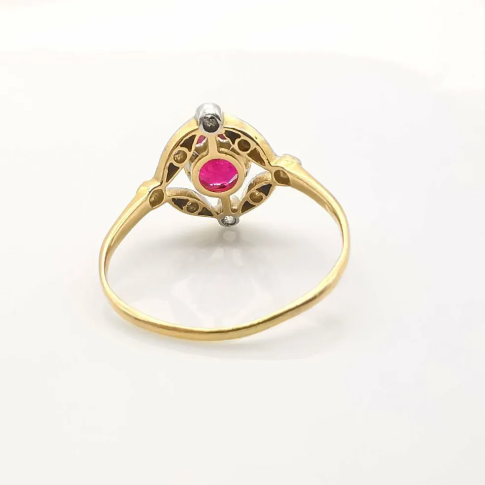 Bague ancienne or jaune, rubis, diamants