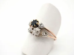 Bague ancienne or jaune, saphir et diamants