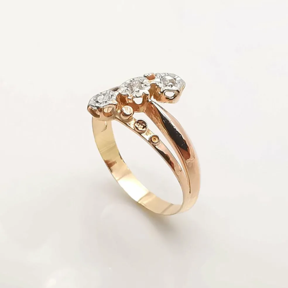 Bague ancienne or rose diamants
