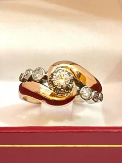 Bague ancienne or rose et blanc trilogie de diamants