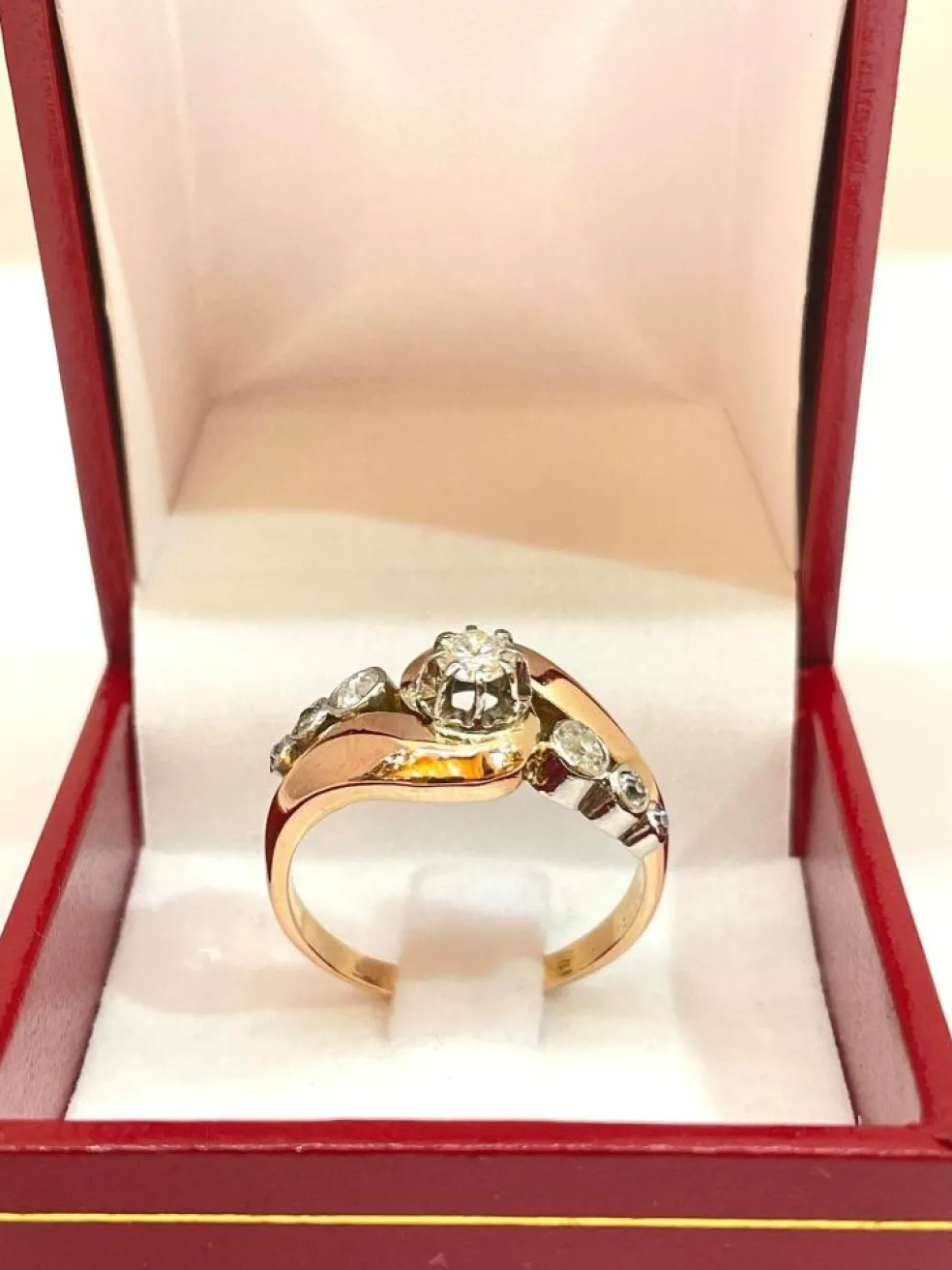 Bague ancienne or rose et blanc trilogie de diamants