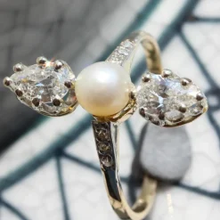 Bague ancienne perle fine et diamants poires