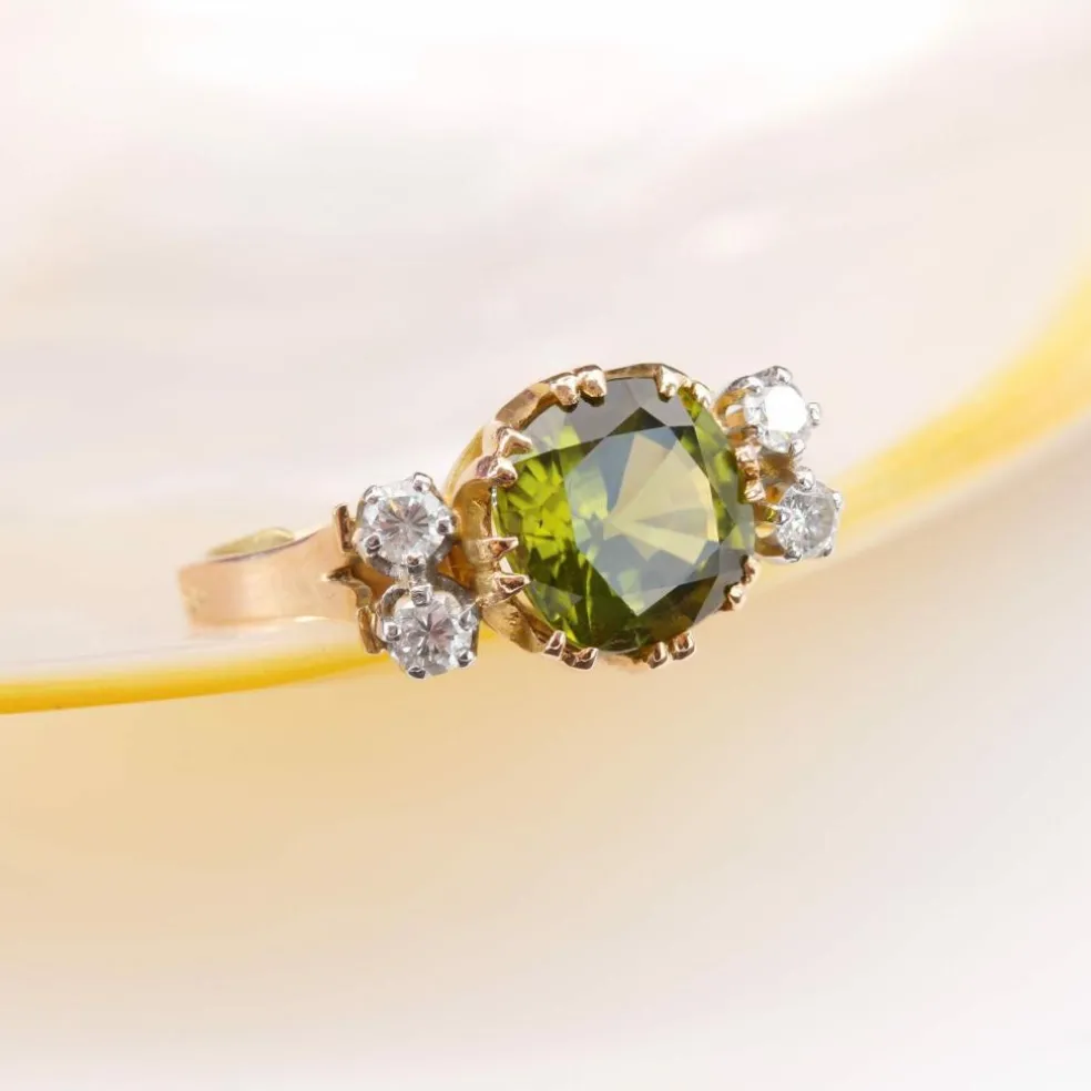 Bague ancienne péridot et diamants