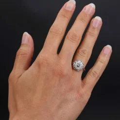 Bague ancienne ronde ajourée diamants