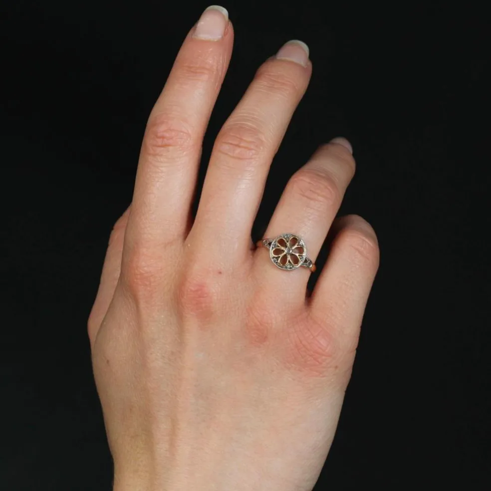 Bague ancienne rosace diamants taillés en rose