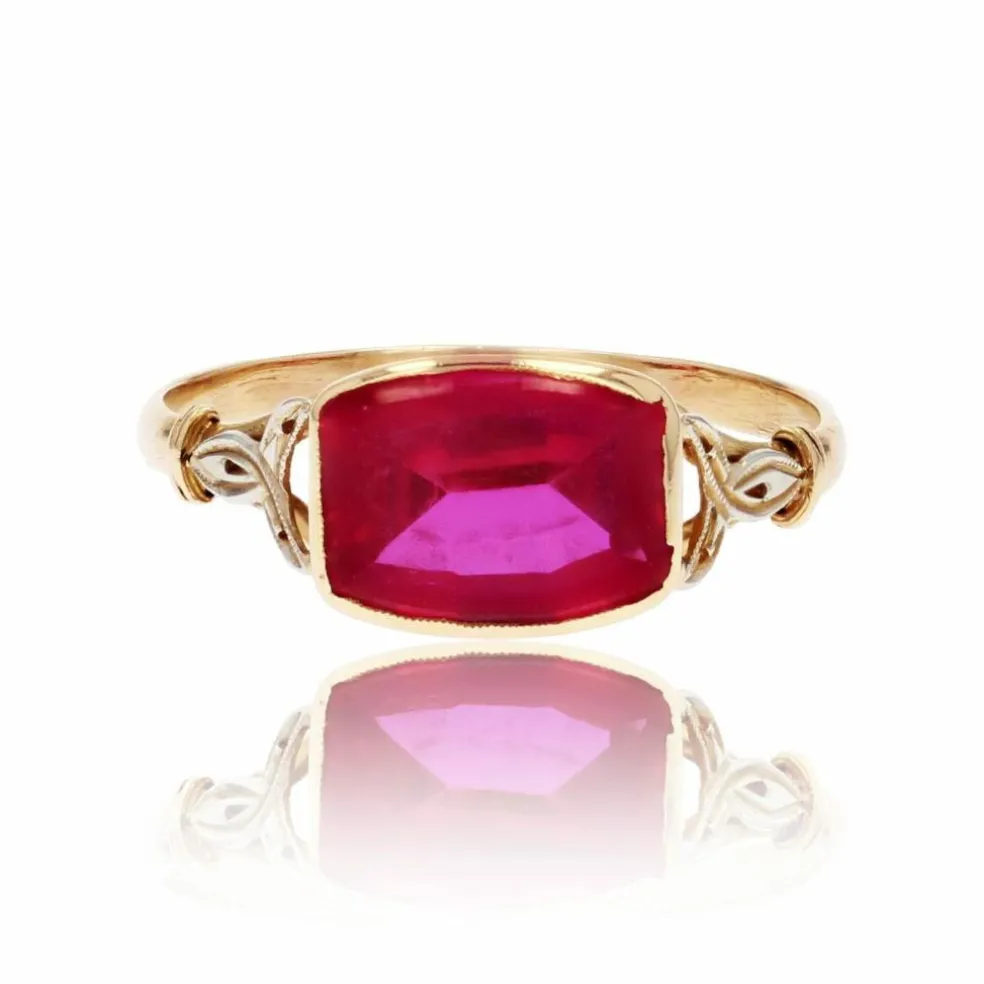 Bague ancienne rubis de synthèse et or