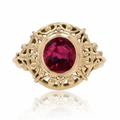 Bague ancienne rubis naturel et or jaune