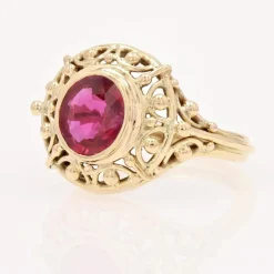 Bague ancienne rubis naturel et or jaune