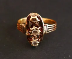 Bague Ancienne sertie de Diamants, Or Rose