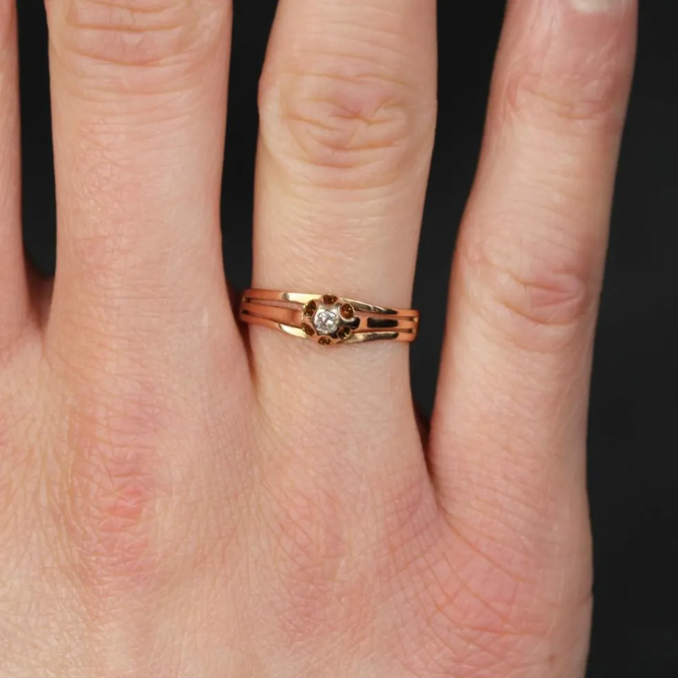 Bague ancienne solitaire diamant or rose