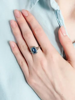 Bague Ancienne Spinelle synthétique
