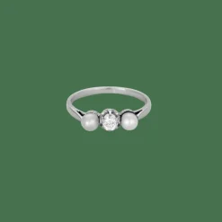 Bague ancienne trilogie 1 diamant et 2 perles