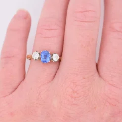 Bague Ancienne Trilogie Or, Saphir et Diamants