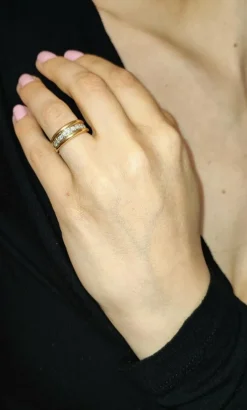 Bague anneau or jaune diamants