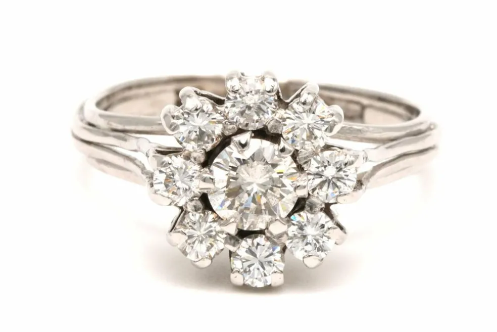 Bague Années 70 en or blanc 18 carats sertie de diamants (+/- 0.71 ct)