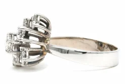 Bague années 70 en or blanc et diamants
