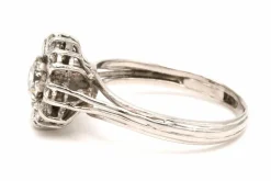 Bague Années 70 en or blanc 18 carats sertie de diamants (+/- 0.71 ct)