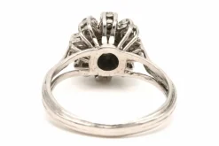 Bague Années 70 en or blanc 18 carats sertie de diamants (+/- 0.71 ct)