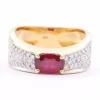 Bague Années 70 en or jaune sertie de rubis et de diamants