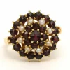 Bague Années 50 en or jaune 18 carats sertie de grenats et de perles