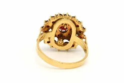 Bague Années 50 en or jaune 18 carats sertie de grenats et de perles