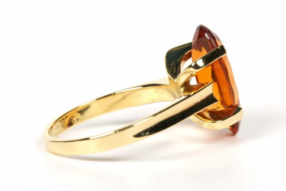 Bague années 70 en or jaune citrine