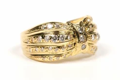 Bague Années 70 en or jaune sertie de diamants
