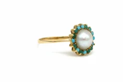 Bague Années 70 en or jaune 18 carats sertie d'une perle et de turquoises